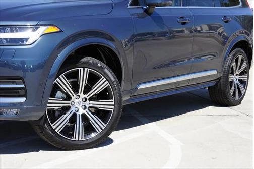 2025 Volvo XC90 B6 Plus 7-Seater