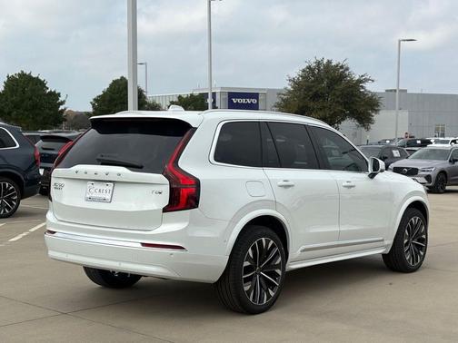 Crystal White 2026 Volvo XC90 Plug-In Hybrid T8 Plus 7-Seater