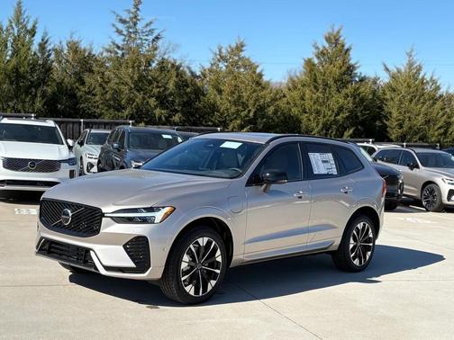 2026 Volvo XC60 Plug-In Hybrid T8 Plus