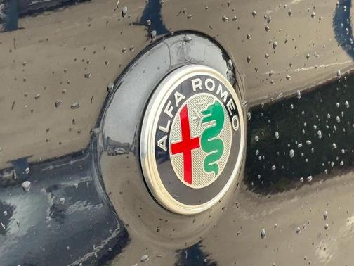 2023 Alfa Romeo Stelvio Veloce