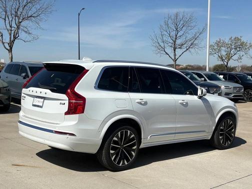 2023 Volvo XC90 B6 Plus 7-Seater