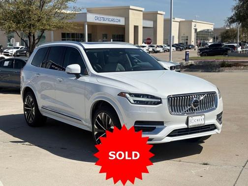 Crystal White Metallic 2023 Volvo XC90 B6 Plus 7-Seater