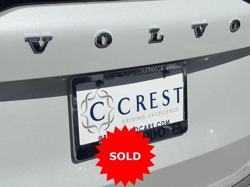 Crystal White Metallic 2023 Volvo XC90 B6 Plus 7-Seater
