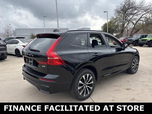 2025 Volvo XC60 B5 Plus