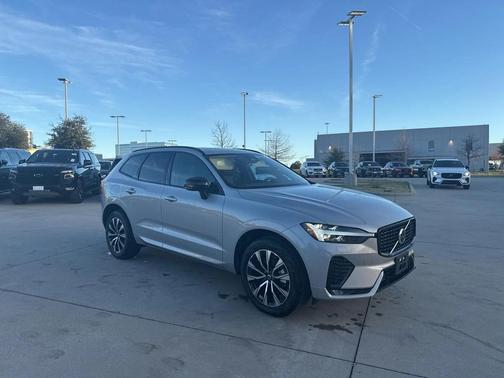 2025 Volvo XC60 B5 AWD