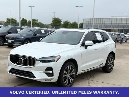 Crystal White Metallic 2023 Volvo XC60 B5 Plus Bright Theme