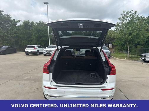 Crystal White Metallic 2023 Volvo XC60 B5 Plus Bright Theme
