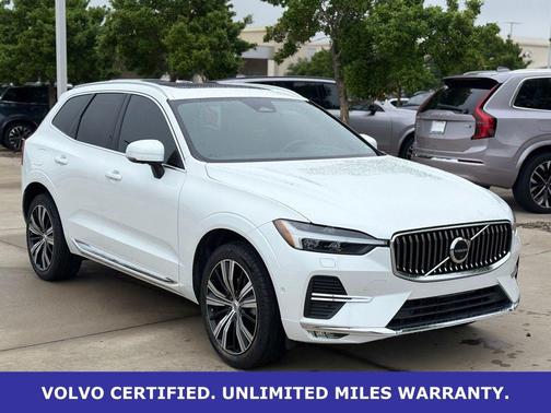 Crystal White Metallic 2023 Volvo XC60 B5 Plus Bright Theme