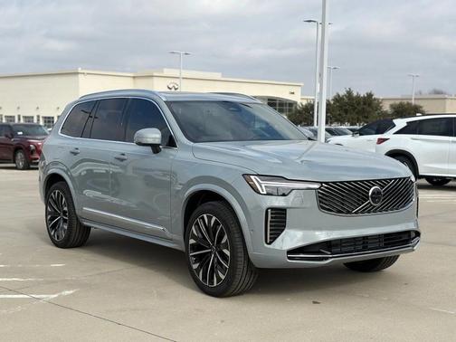 Vapour Grey 2026 Volvo XC90 Plug-In Hybrid T8 Plus 7-Seater