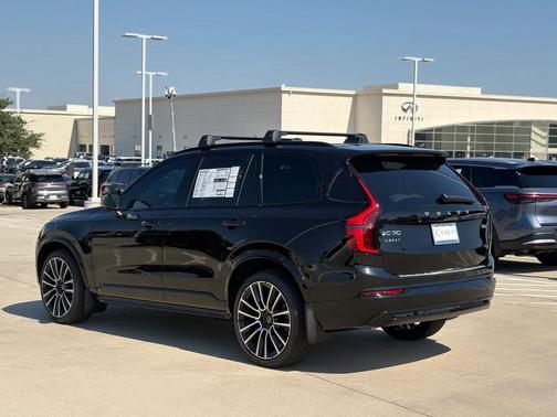 2026 Volvo XC90 B6 Ultra Dark Theme 7-Seater