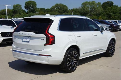 Crystal White 2026 Volvo XC90 B6 Plus 7-Seater