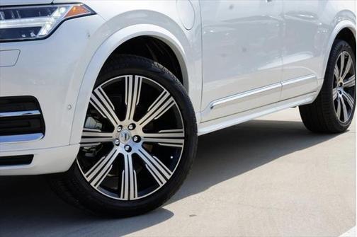 2025 Volvo XC90 Plug-In Hybrid T8 Plus 7-Seater