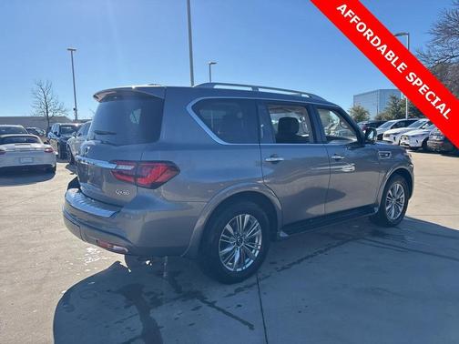 2018 INFINITI QX80 Base