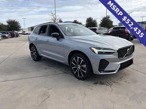 2023 Volvo XC60 B5 Plus Dark Theme