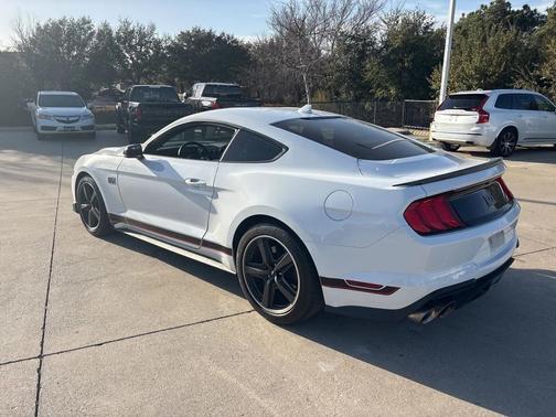 2022 Ford Mustang Mach 1