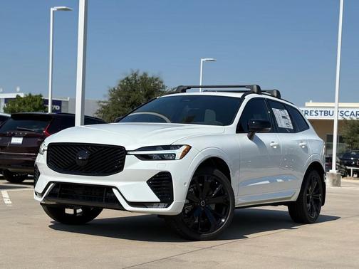 2026 Volvo XC60 B5 Ultra Black Edition