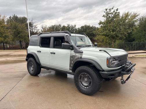 2024 Ford Bronco Everglades