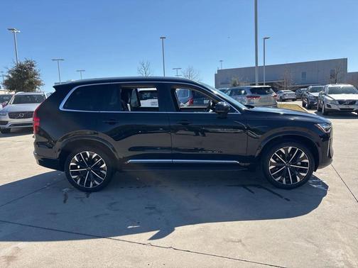 2025 Volvo XC90 B6 Plus 7-Seater