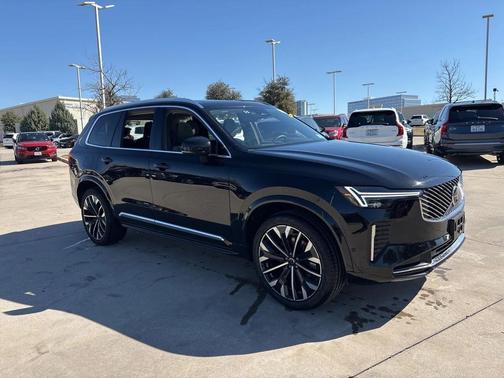 2025 Volvo XC90 B6 Plus 7-Seater