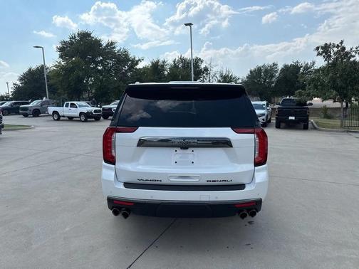 2023 GMC Yukon XL Denali Ultimate