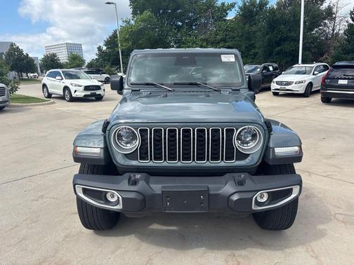 Anvil Clearcoat 2025 Jeep Wrangler Sahara 4xe