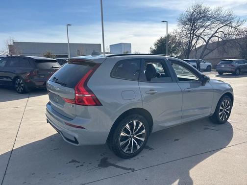 2025 Volvo XC60 B5 AWD