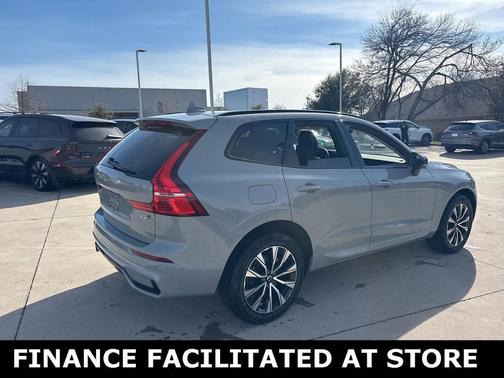 2025 Volvo XC60 B5 AWD
