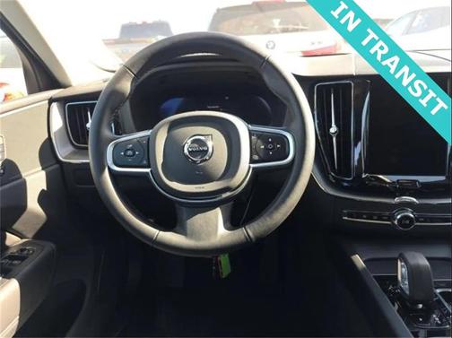 2025 Volvo XC60 B5 AWD