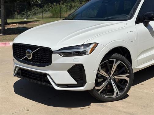 2025 Volvo XC60 Plug-In Hybrid T8 Ultra