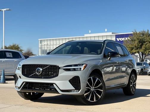 2025 Volvo XC60 B5 Plus