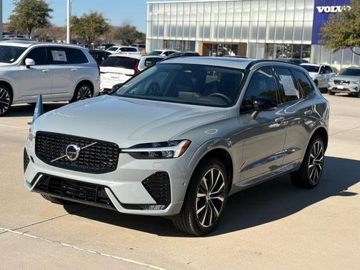 2025 Volvo XC60 B5 Plus