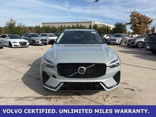 2025 Volvo XC60 B5 Plus