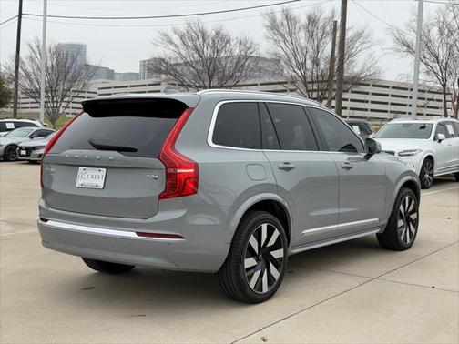 2025 Volvo XC90 Plug-In Hybrid T8 Plus 7-Seater