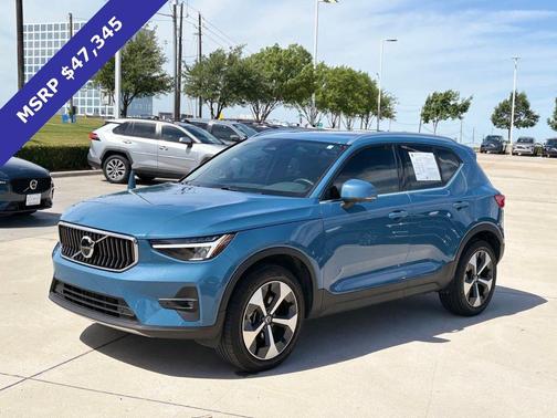 Fjord Blue Metallic 2025 Volvo XC40 B5 Plus Bright Theme