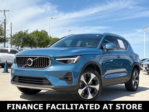 Fjord Blue Metallic 2025 Volvo XC40 B5 Plus Bright Theme