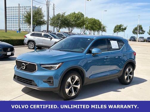 Fjord Blue Metallic 2025 Volvo XC40 B5 Plus Bright Theme