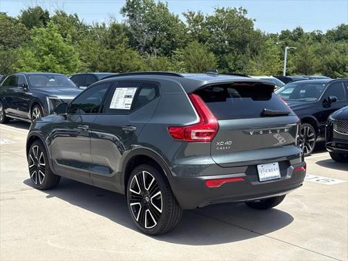2026 Volvo XC40 B4 Plus