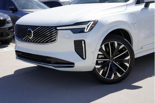 2025 Volvo XC90 Plug-In Hybrid T8 (2025.5) Ultra 7-Seater