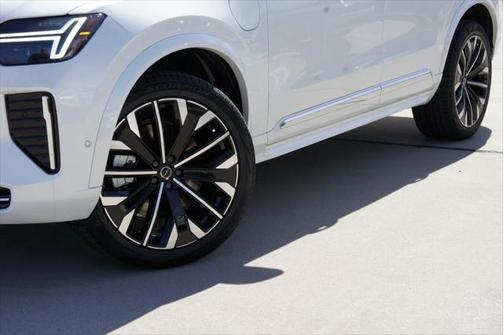 2025 Volvo XC90 Plug-In Hybrid T8 (2025.5) Ultra 7-Seater