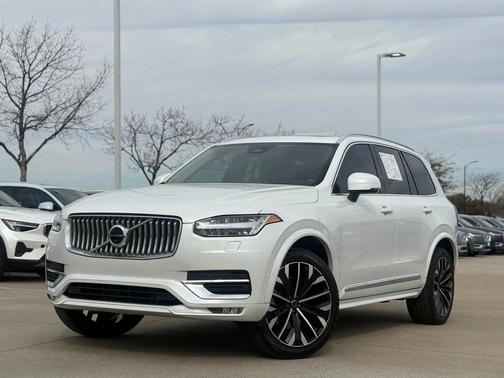 2023 Volvo XC90 Plus