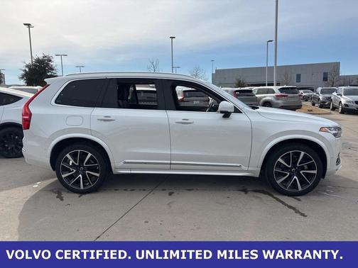 2023 Volvo XC90 Plus