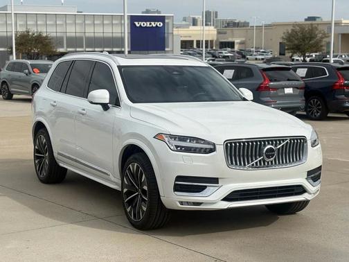 2023 Volvo XC90 Plus