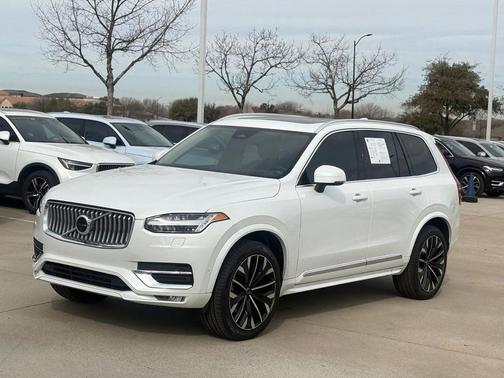 2023 Volvo XC90 Plus