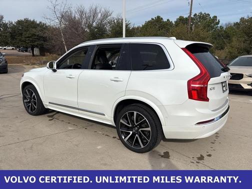 2023 Volvo XC90 Plus