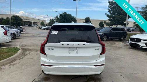 Crystal White Metallic 2025 Volvo XC90 B6 Plus 7-Seater