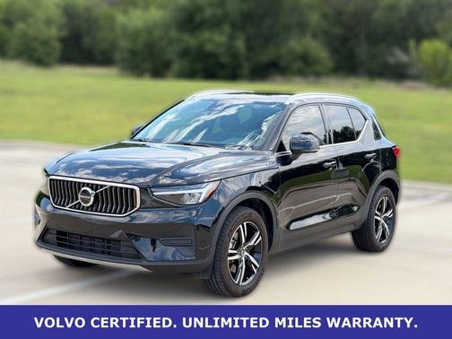 Onyx Black Metallic 2025 Volvo XC40 B5 AWD