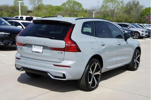 2025 Volvo XC60 B5 Ultra