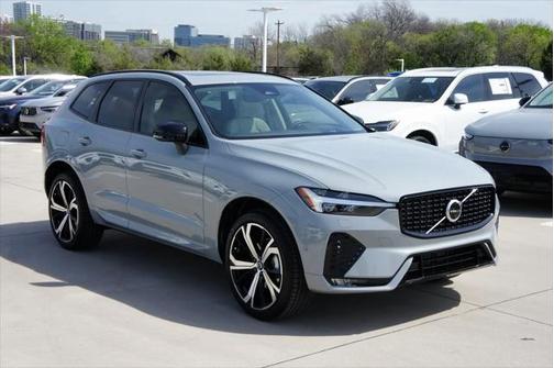 2025 Volvo XC60 B5 Ultra