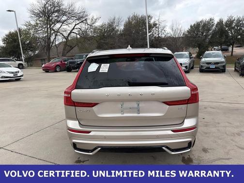 2025 Volvo XC60 B5 Plus