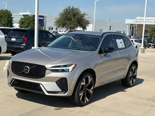 2026 Volvo XC60 B5 Ultra
